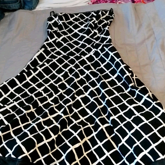 Dress - Picture 1 of 4